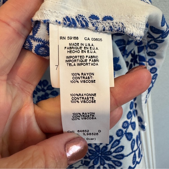 NWT XL Karen Kane Blue and White Embroidered Top - Picture 4 of 7